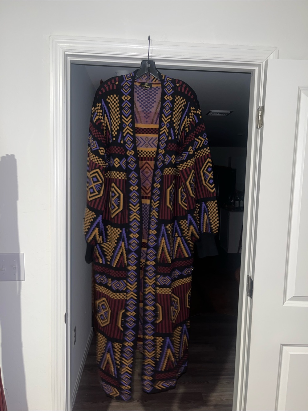 Oratile Women’s African Print Cardigan (Black/Burgundy Tribal